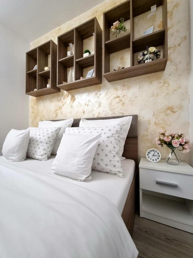 Ra Apartment - Ared Орадя Экстерьер фото